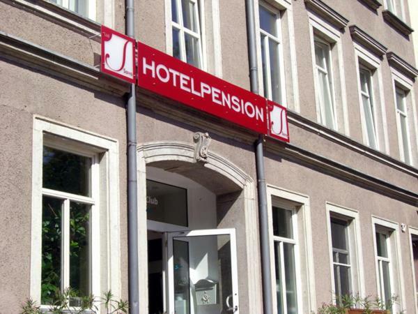 Hotelpension Savo ケムニッツ エクステリア 写真